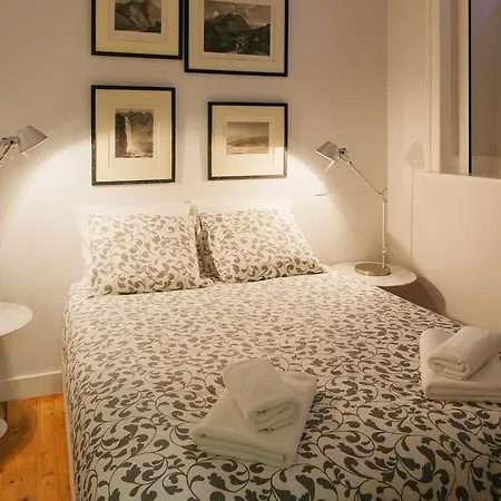 Apartment Traveling To - 292 Castelo Lisbon