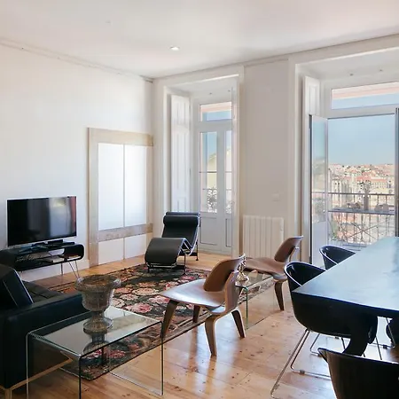 Apartment Traveling To - 292 Castelo Lisbon